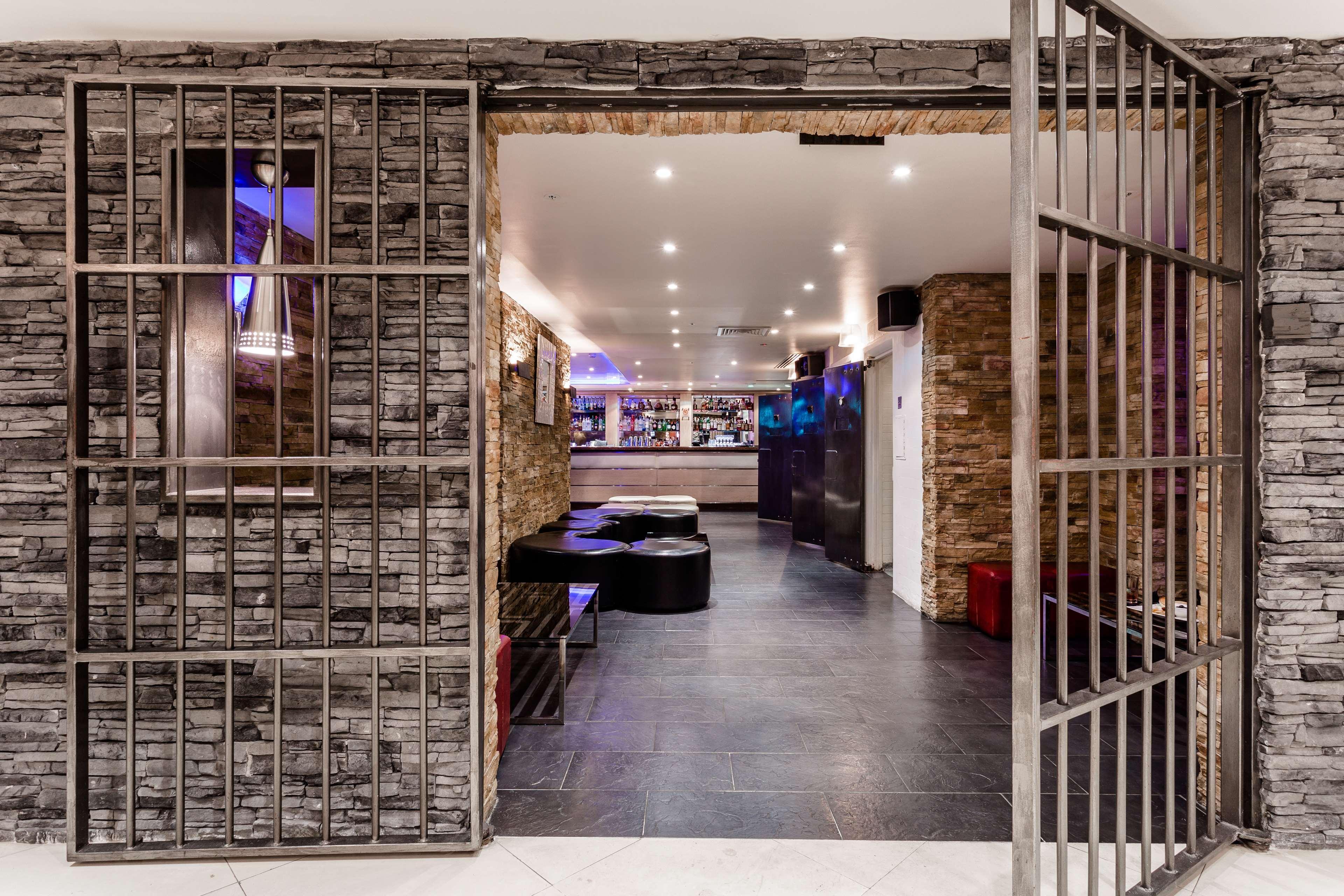 Courthouse Hotel Londýn Exteriér fotografie The interior of the nightclub